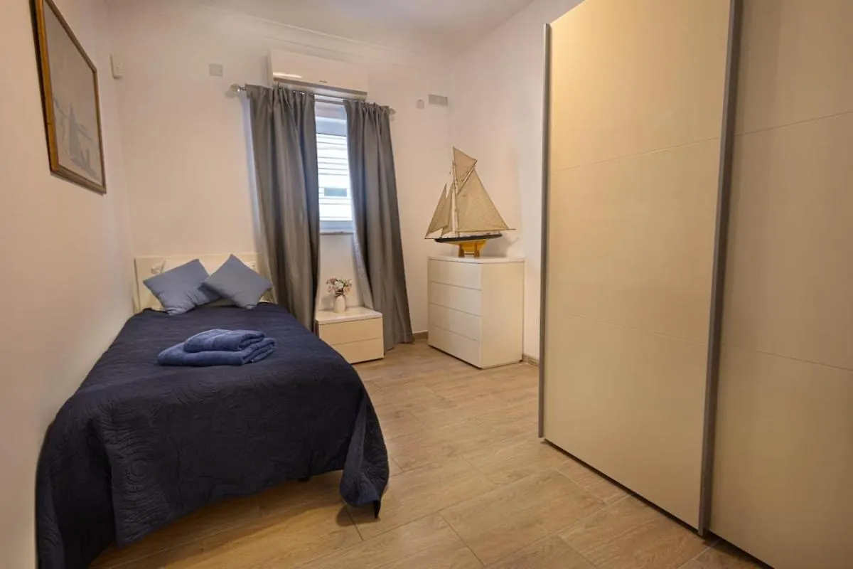 Charming 3Br Maisonette Sliema 0*,
