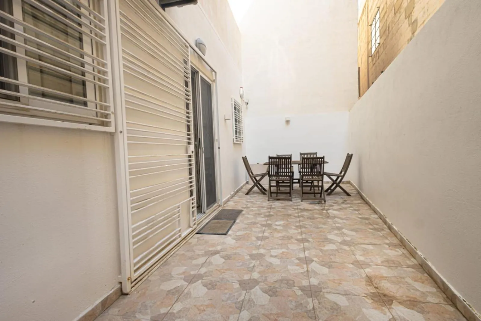 Charming 3Br Maisonette Sliema Appartamento